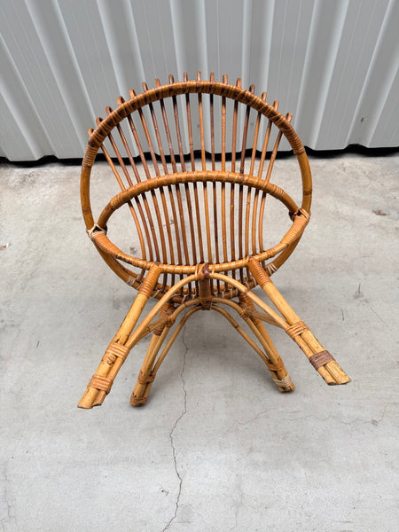 Rotan kuipstoeltje