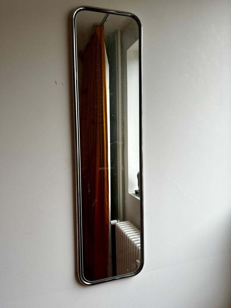 Langwerpige smalle passpiegel