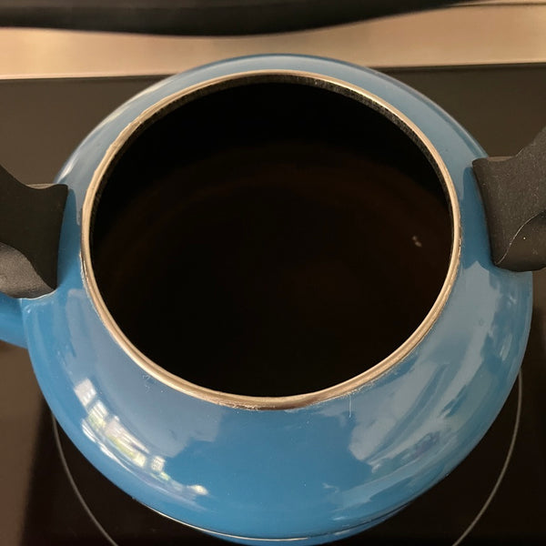 Blauwe Le Creuset fluitketel 2.1 liter