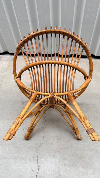 Rotan kuipstoeltje