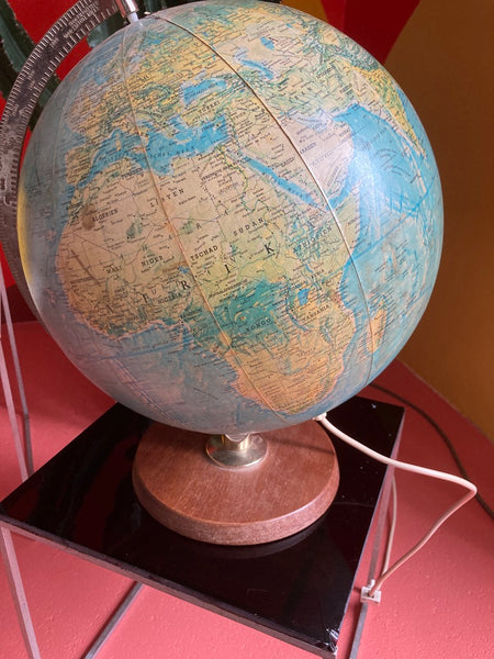 Vintage globe met verlichting