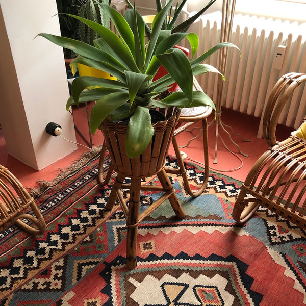 Vintage bamboe bloempot op pootjes