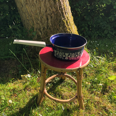 Blauwe steelpan met bloemmotief 16 cm