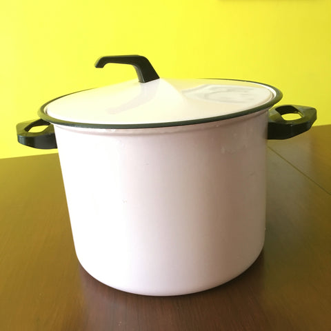 Roze emaille pan
