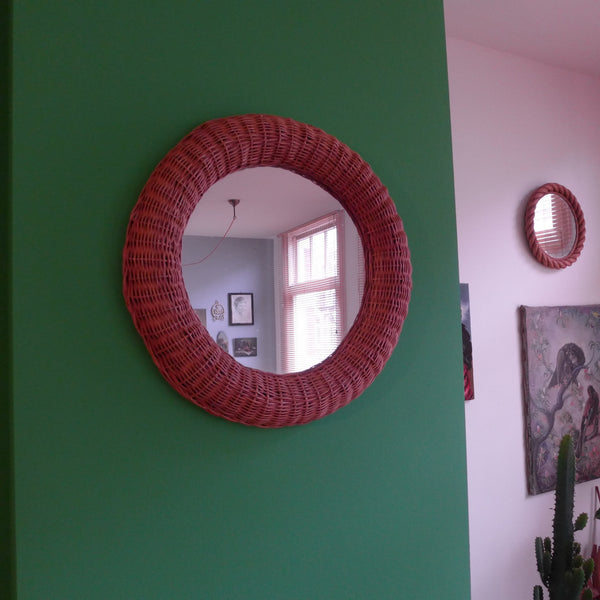 Ronde rotan spiegel